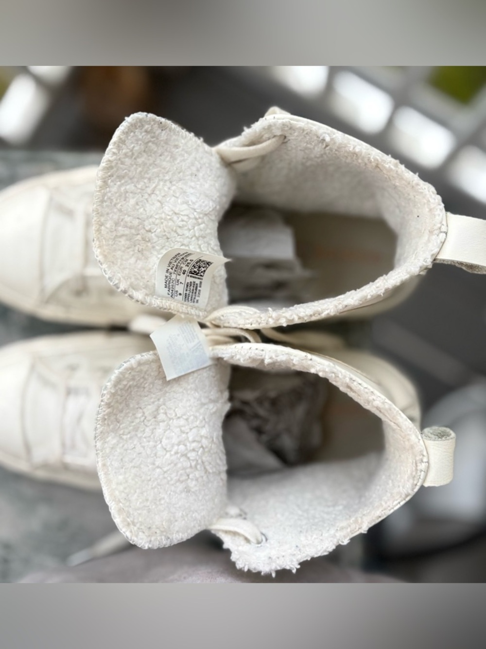 Converse White Leather High Top Sneakers w/ Sherpa Lining Cozy Clean - Picture 6 of 7